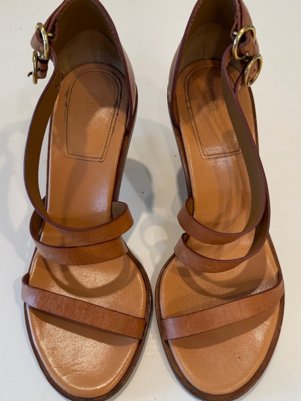Chloé Niko Double-Strap Crossover Sandals in Misty beige